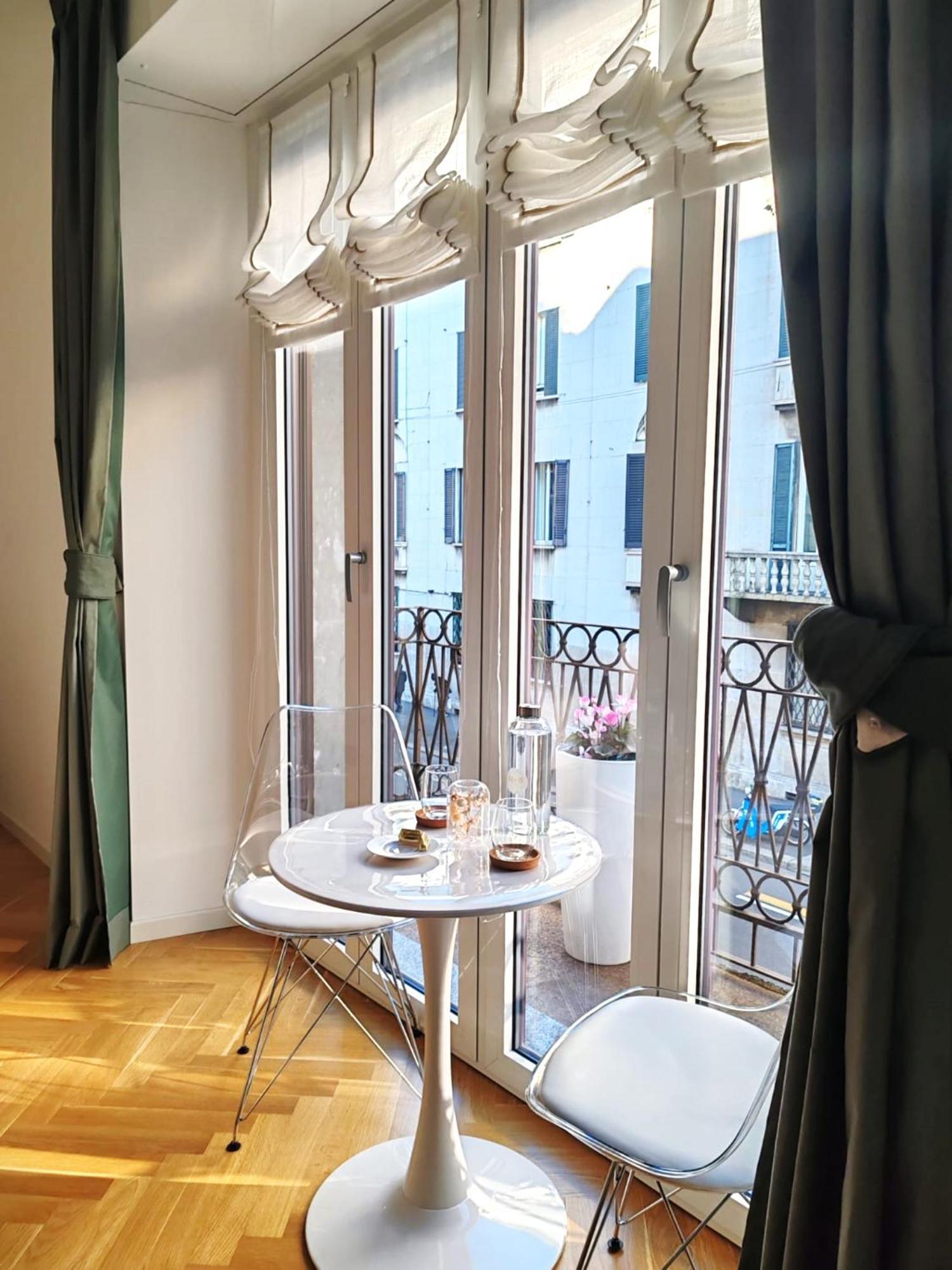 Hotel B And G San Babila- Luxury In The Heart Of Milano - Design District Exteriér fotografie