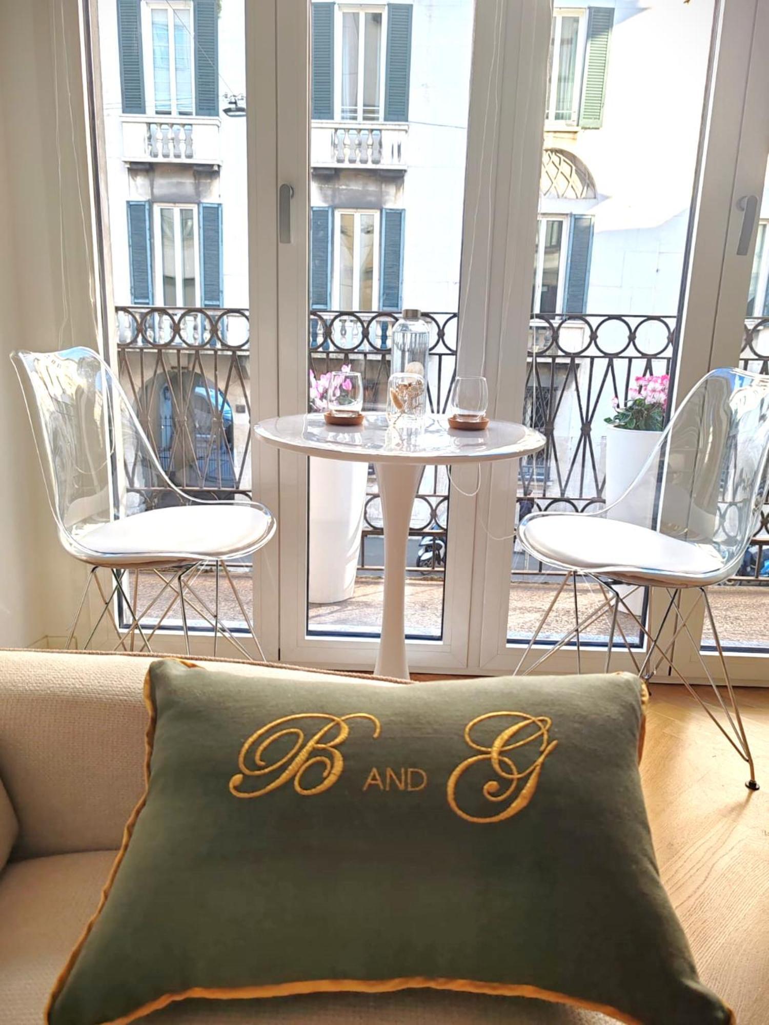 Hotel B And G San Babila- Luxury In The Heart Of Milano - Design District Exteriér fotografie